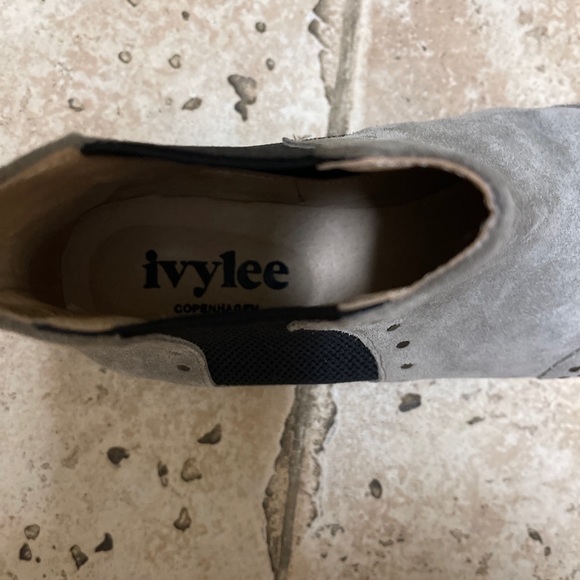 Ivylee  Dee Stud Boot Pointy Flat Ankle Booties In Grey Suede EU 37 US 6.5 - Picture 13 of 16